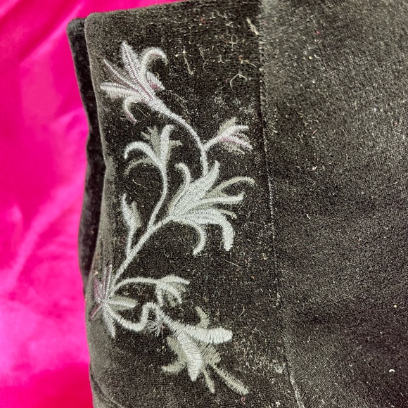 New Kenneth Cole RENNA 8M BLACK Velvet Boots Booties Embroidery STEVIE NICKS ish - Picture 6 of 16